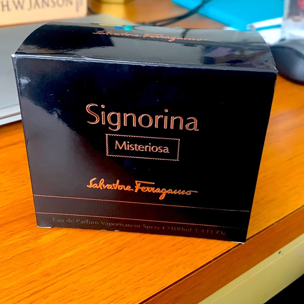 Salvatore Ferragamo signorina misteriosa nwt